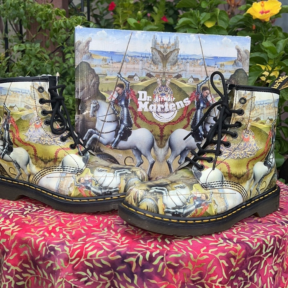 Rare Dr. Martens George & Dragon Backhand 1460 Boots - Picture 1 of 17